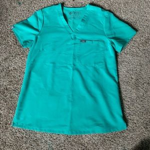 Size S surgical scrub green FIGS top